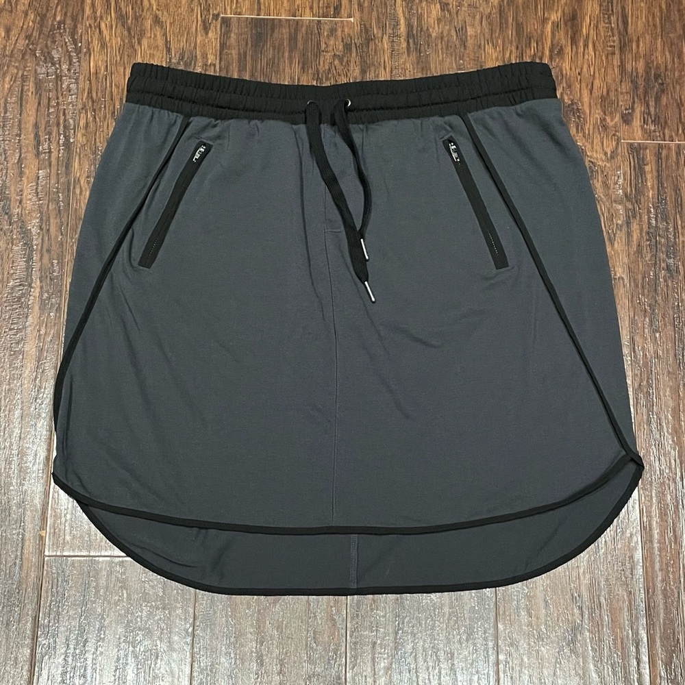 Converse charcoal gray skirt